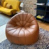 Fauteuil ottoman cuir en ambiance